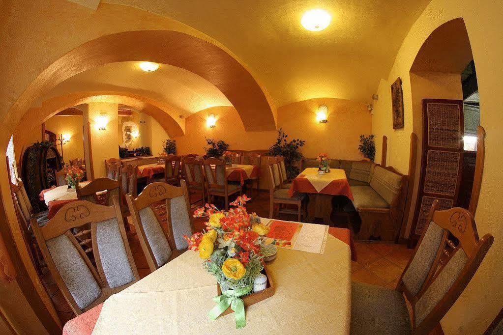 Mahleruv Penzion Na Hradbach Jihlava Extérieur photo