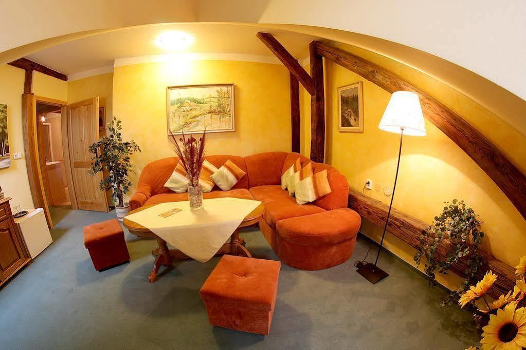Mahleruv Penzion Na Hradbach Jihlava Extérieur photo